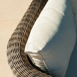 Fauteuil de jardin en résine tressée Calvi Sépia et beige