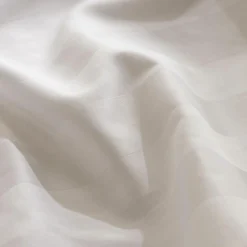 Housse de couette et deux taies satin de coton (240 x 220 cm) Isadora Blanche