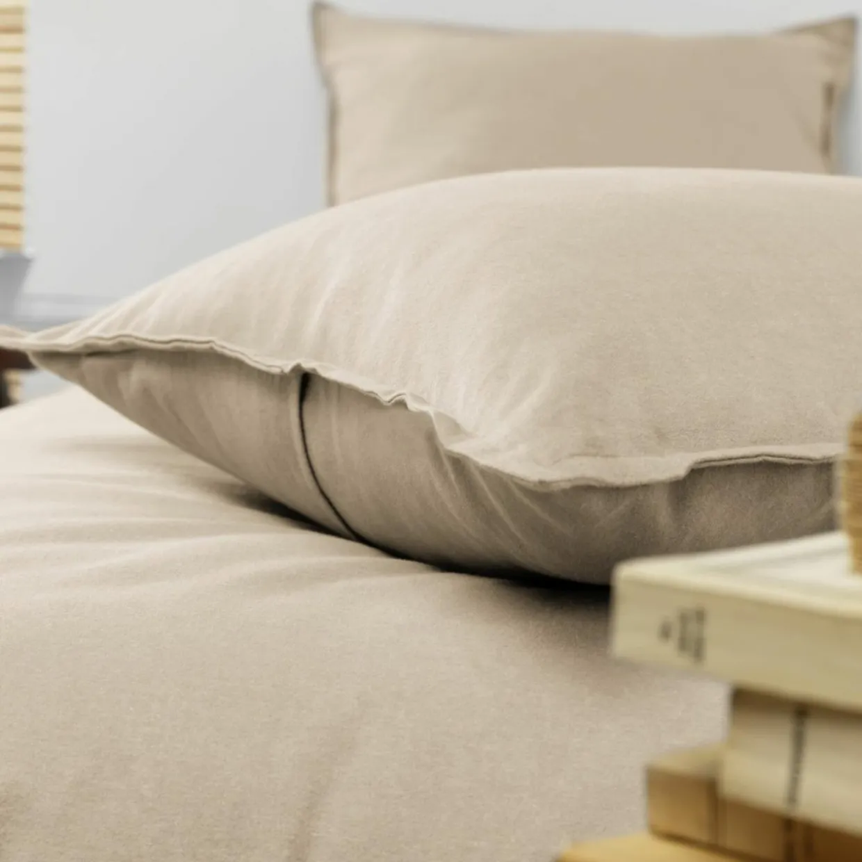 Taie d'oreiller carrée flanelle de coton (80 x 80 cm) Nina Beige