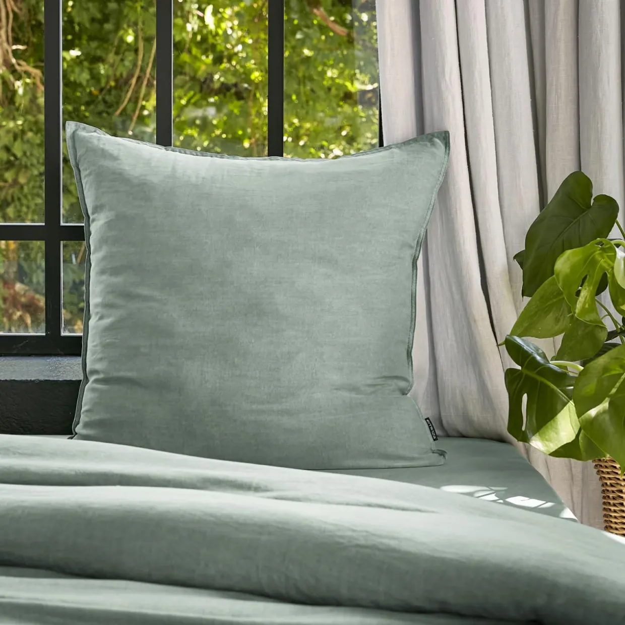 Taie d'oreiller carrée lyocell Tencel™ lavé (63 x 63 cm) Olivia Vert eucalyptus